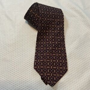 Sophisticated Geometric Tie in Deep Brown 100% Italia silk